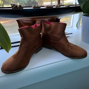 Girl’s cat and Jack booties